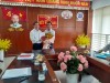 Chi bộ 20 - Đảng uỷ Trường Đại học Trà Vinh tổ chức buổi lễ kết nạp Đảng cho sinh viên ngành Chính trị học